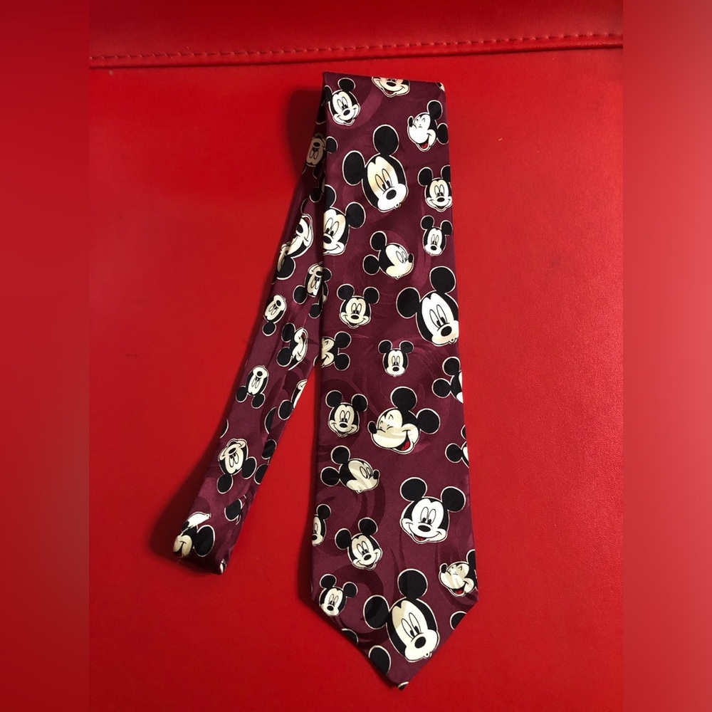 Vintage Mickey Mouse Tie 57” x 3.75” EUC
